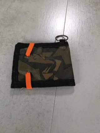 Cartera Tenth Camuflaje Naranja y Verde