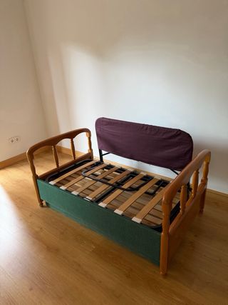 Sofá cama tela y madera