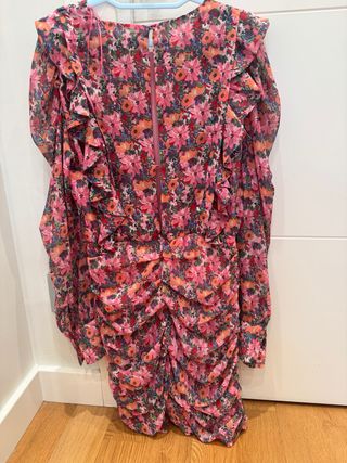 Vestido Zara floral volantes talla XS