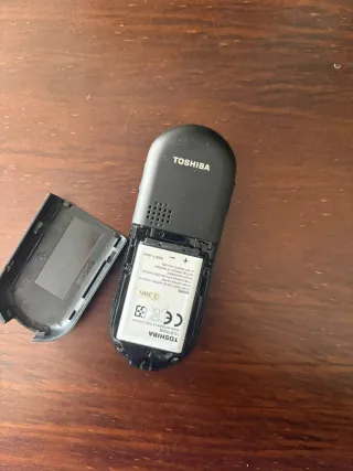 Teléfono Móvil Toshiba Negro