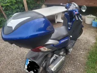 Honda SH300i Azul con Baúl