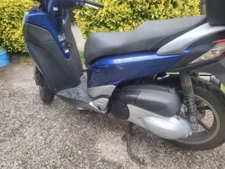 Honda SH300i Azul con Baúl
