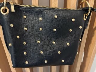 Bolso bandolera piel negro tachuelas nuevo