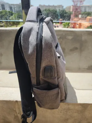 Mochila portátil 15,6 gris y negra
