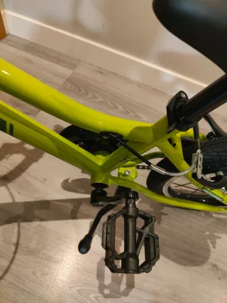 Bicicleta Sawyer 16 con pedales