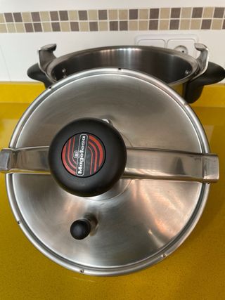 Olla exprés Magefesa