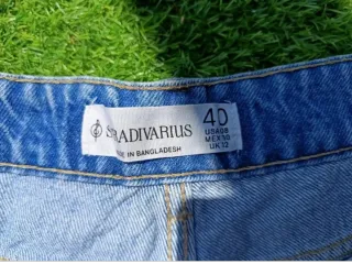 Shorts vaqueros Stradivarius talla 40