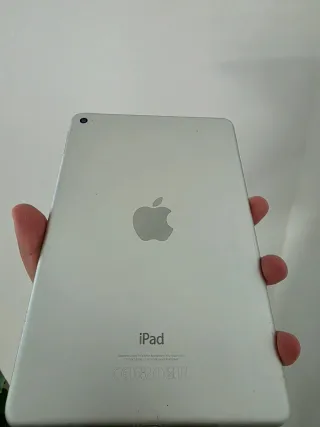 Apple iPad Mini 4 Plata/Blanco