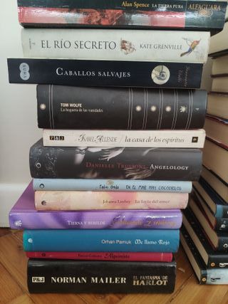 1 libro 3€. 5 libros 10€