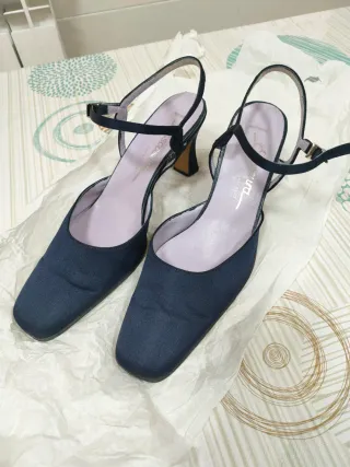 Zapatos Slingback Azul Marino Tacón