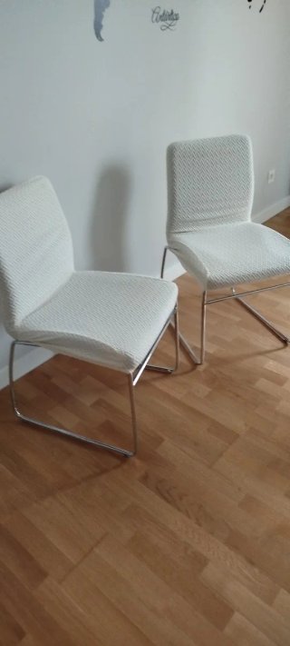 Sillas de comedor.