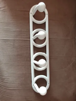 Colgador de pared blanco