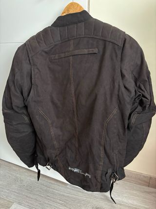 Chaqueta de motorista con protecciones