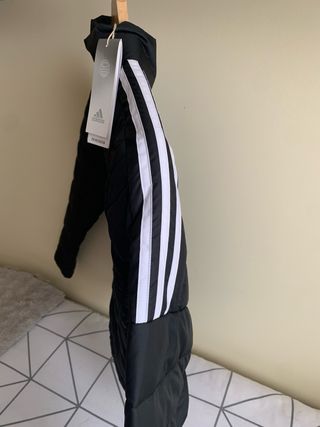 Chaqueta Adidas acolchada negra