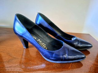 Zapatos de tacón azul marino para mujer
