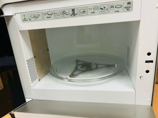 Microondas Whirlpool MAX 700W Grill Vapor