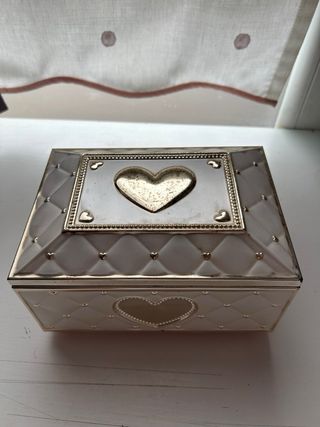 Caja de música joyero corazón plateado