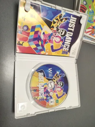 Lote 3 juegos Wii + 2 micrófonos