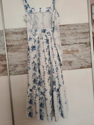 Vestido largo floral blanco y azul