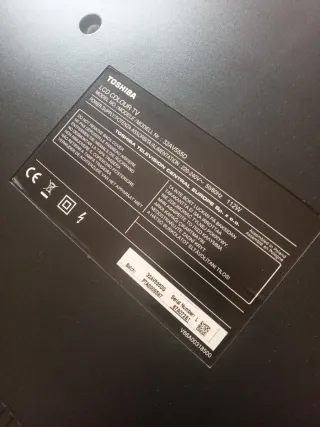 Televisor Toshiba pantalla rota para piezas