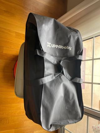 Uppababy Vista V2 con capazo, Maxicosi y 2 sillas