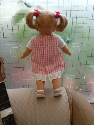 Muñeca A. Juan con vestido rosa