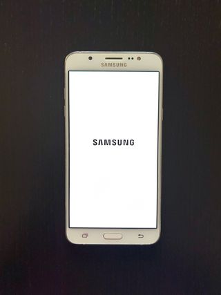 Samsung Galaxy J7 Bianco 16GB