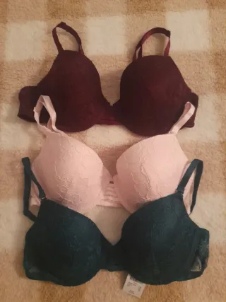 3 Sujetadores encajes SIN ESTRENAR!