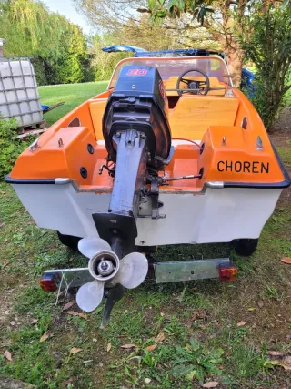 Barco DUCAUTO Miniflash 385 con motor y remolque