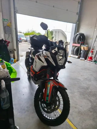 KTM 1090 Adventure R Naranja/Blanca