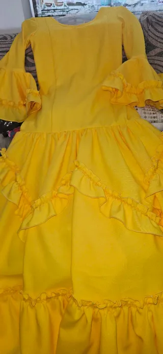 Traje de flamenca niña amarillo de la marca nueve9