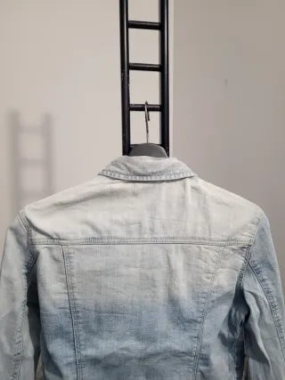 Chaqueta va
