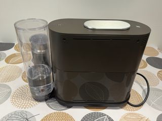 Cafetera Nespresso Delongui Expert + Aeroccino