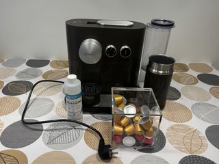 Cafetera Nespresso Delongui Expert + Aeroccino