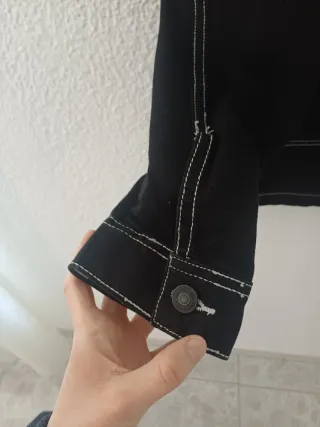 Cazadora vaquera negra