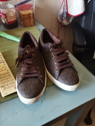 Playeros Michael Kors Marrones Seminuevos