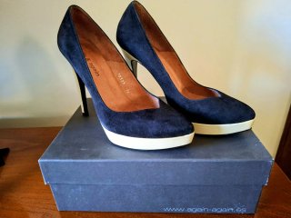 Zapatos de tacón negros y beige talla 39