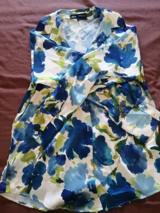 Camisa Zara Estampada Flores Azul y Verde