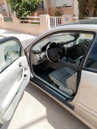 Mercedes-Benz Clase C 2003