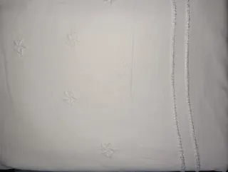 Funda Nórdica y Sábanas Plateadas y Blancas 55€