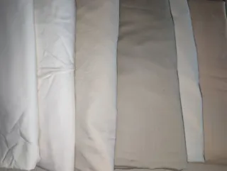 Funda Nórdica y Sábanas Plateadas y Blancas 55€