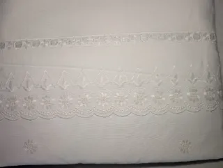 Funda Nórdica y Sábanas Plateadas y Blancas 55€