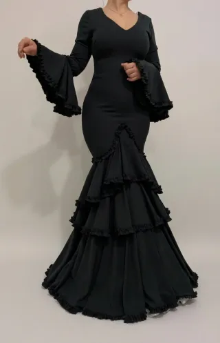 Traje Flamenca Negro Volantes