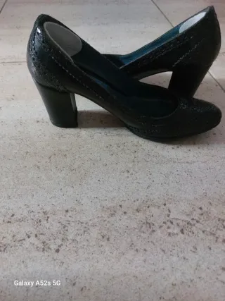 Zapatos de tacón Massimo Dutti negros