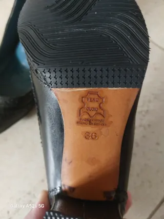 Zapatos de tacón Massimo Dutti negros