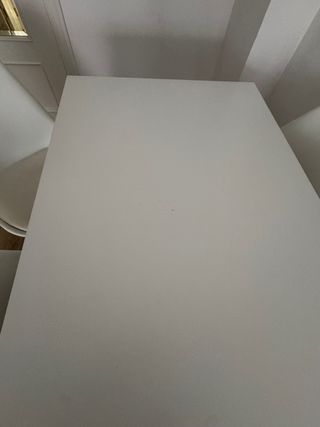 Mesa y 4 Sillas Comedor