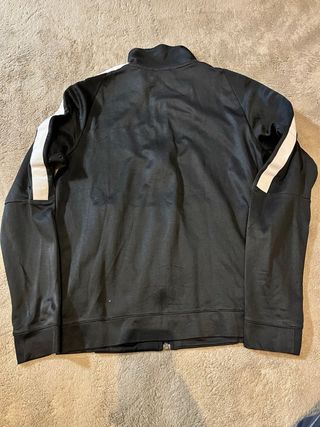 Chaqueta deportiva Nike negra