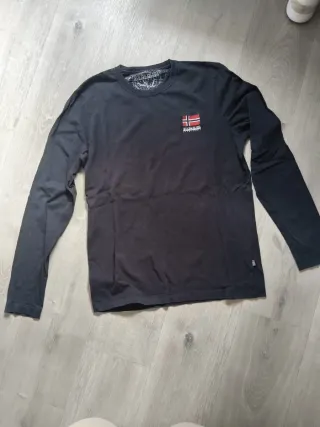 Camiseta Napapijri Negra Manga Larga
