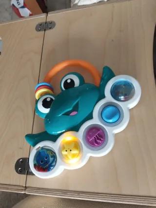 Juguete infantil musical y sonoro