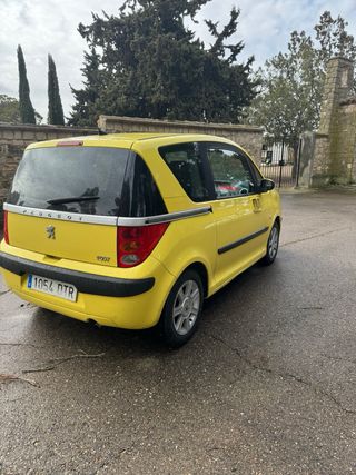 Peugeot 1007 2004